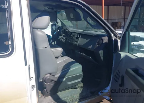 2012 Ford F-350 Chassis Xl из США, поврежденный, VIN 1FD7X3E63CEA17967